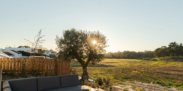 Comprar / Vender Casas Unifamiliares y Chalets en Alcalá de Henares · con Jardín